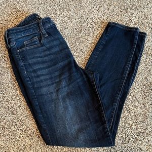 EUC Dark wash UT jeans sz /28r